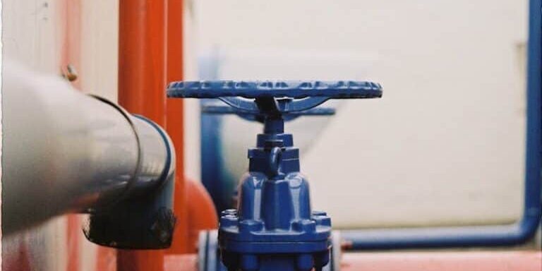 Metal gate valve for plumbing inspection